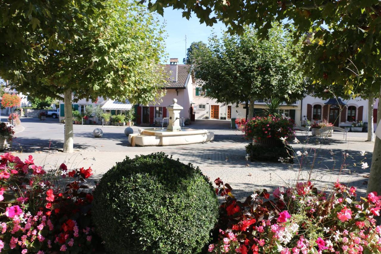 Auberge Au Lion D'Or Tannay ภายนอก รูปภาพ